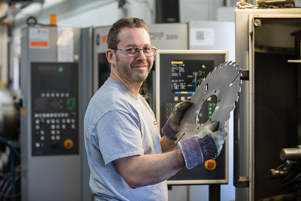 Travailler chez Champeau L'excellence en bois franc